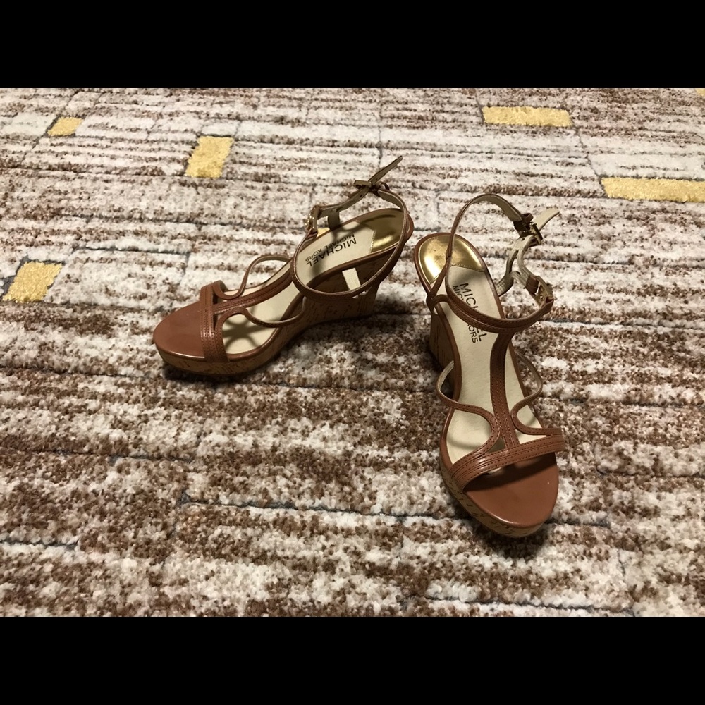 NWOT Michael Kors wedged sandals